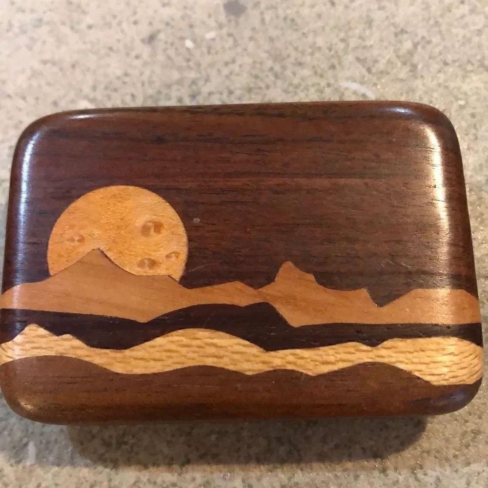 Artisan wood sunrise belt buckle Jerry L Evans 1982 signed